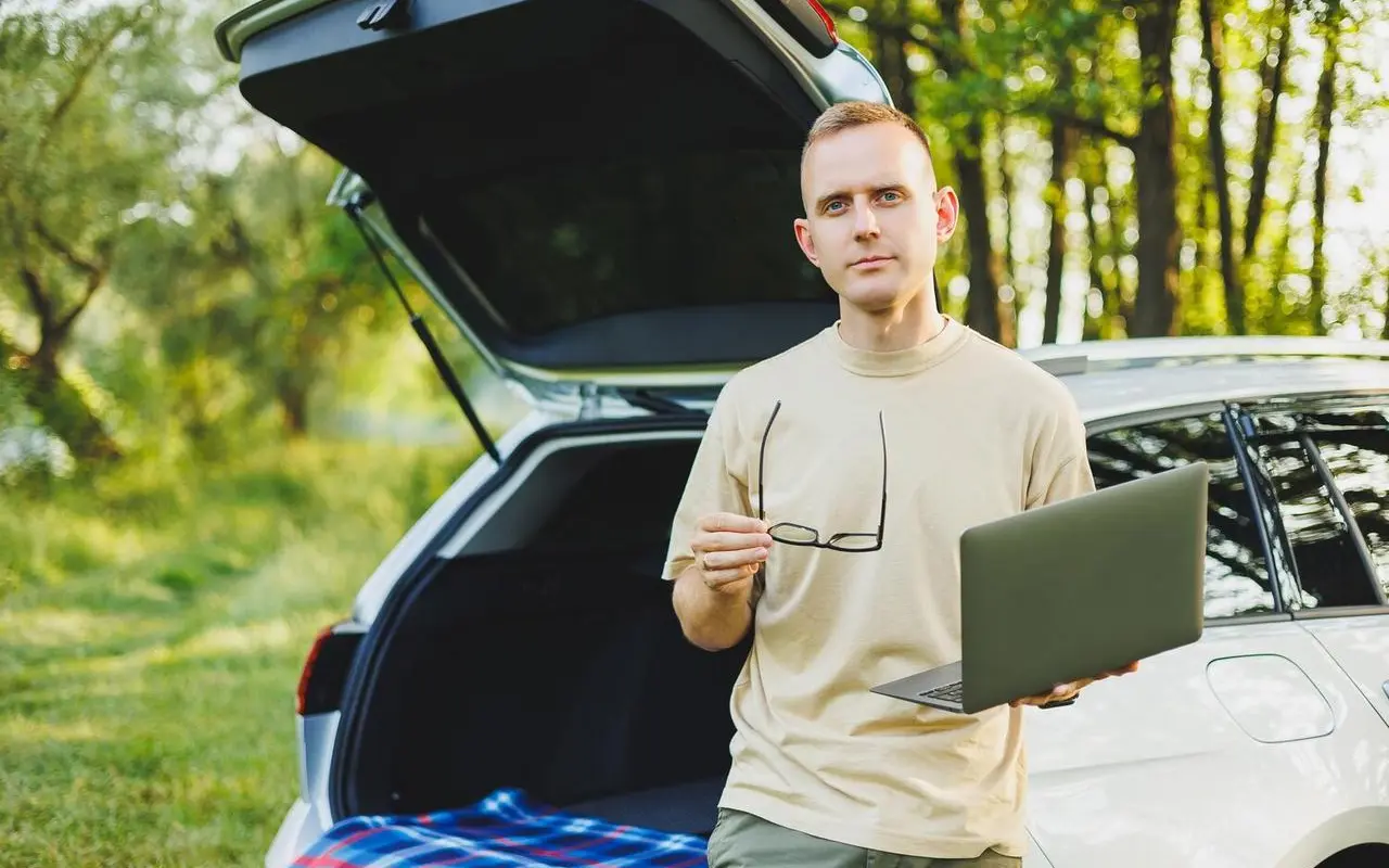 5 zalet wynajmu długoterminowego aut elektrycznych dla freelancerów