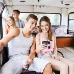 Wynajem busa na wakacje z rodziną: jak wybrać najkorzystniejszą ofertę?